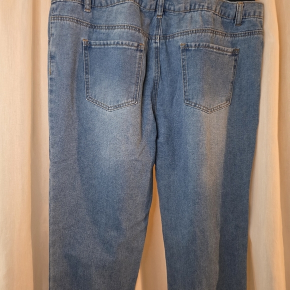 Shein Maternity Distressed Light Wash Jeans half panel Large - Picture 5 of 6